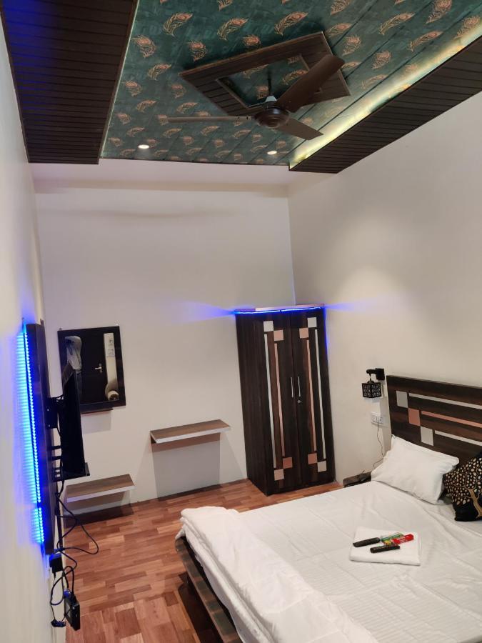 Keshav Hotel Farrukhabad Exterior foto